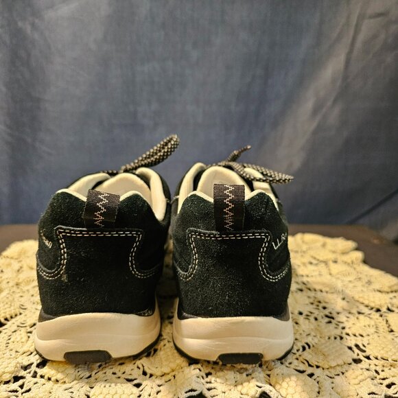 LL Bean black suede sneakers. Size 9M - Picture 4 of 9